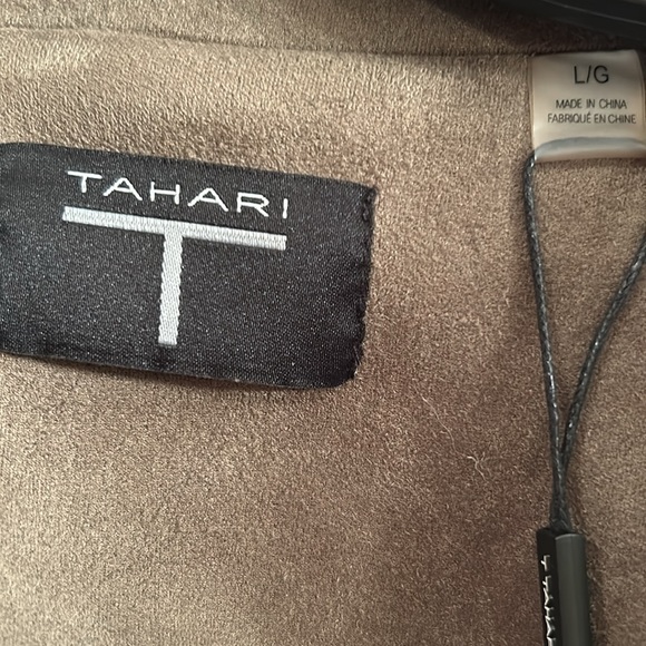 Tahari size large jacket-new - Picture 2 of 4